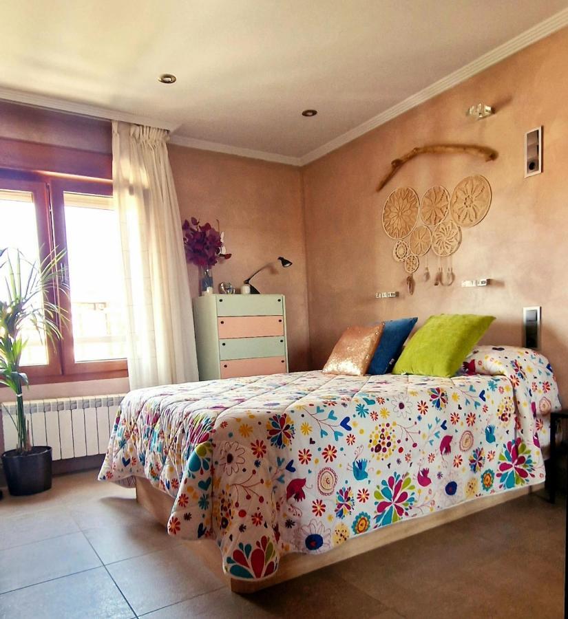 M&J Apartment Хихон Екстериор снимка