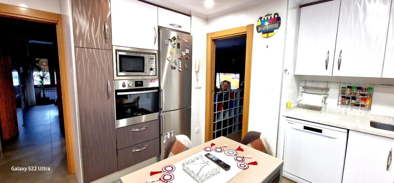 M&J Apartment Хихон Екстериор снимка